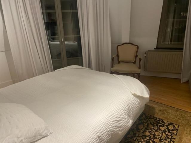 Duplex Dernier Etage Avec Terasse A Deux Pas De La Grand Place Брюссель Екстер'єр фото