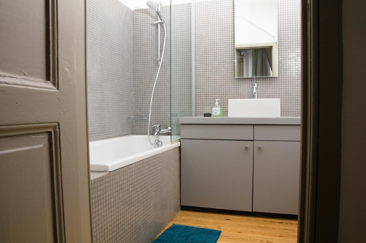 Duplex Dernier Etage Avec Terasse A Deux Pas De La Grand Place Брюссель Екстер'єр фото