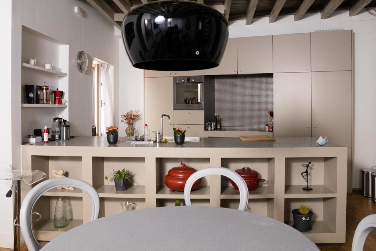 Duplex Dernier Etage Avec Terasse A Deux Pas De La Grand Place Брюссель Екстер'єр фото